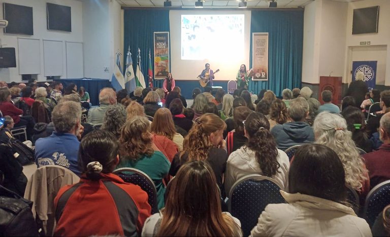 TRABAJO SOCIAL MÓDULO NEUQUÉN PRESENTE EN EL HOMENAJE A NOEMÍ LABRUNE