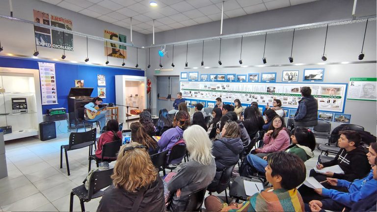 SE EXPONE LA "HISTORIA DEL REGISTRO SONORO" EN EL MUSEO LORENZO VINTTER DE ROCA