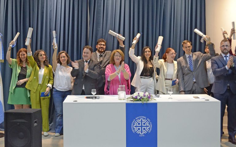 ENTREGARON 17 TÍTULOS DE GRADO EN LA 161º COLACIÓN DE FADECS-UNCO
