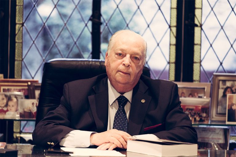 CONFERENCIA MAGISTRAL DEL PROFESOR ADOLFO ALVARADO VELLOSO EN LA FADECS