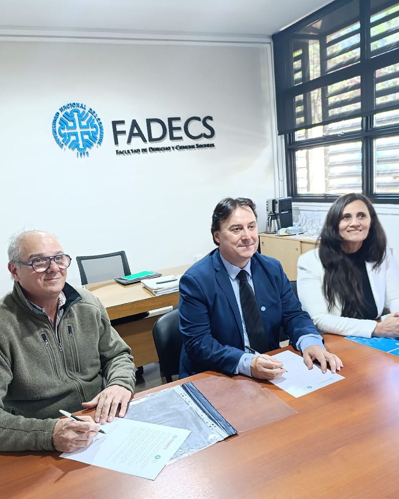 EL IUPA Y LA FADECS FORMALIZARON ACUERDO DE COOPERACIÓN Y TRABAJO CONJUNTO