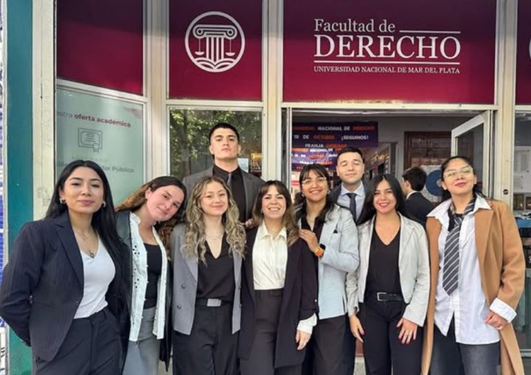 LiPeCo campeón en certamen de Litigación Penal FADECS-UNCO SE POSICIONA COMO UNIVERSIDAD PÚBLICA QUE FORMA PROTAGONISTAS DEL SISTEMA JUDICIAL