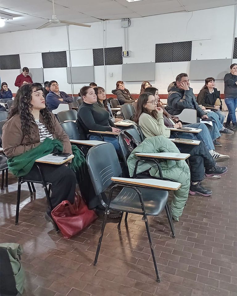 LA FADECS REALIZÓ EL ENCUENTRO DE INGRESANTES 2026 PARA ACOMPAÑAR LA TRAYECTORIA ESTUDIANTIL