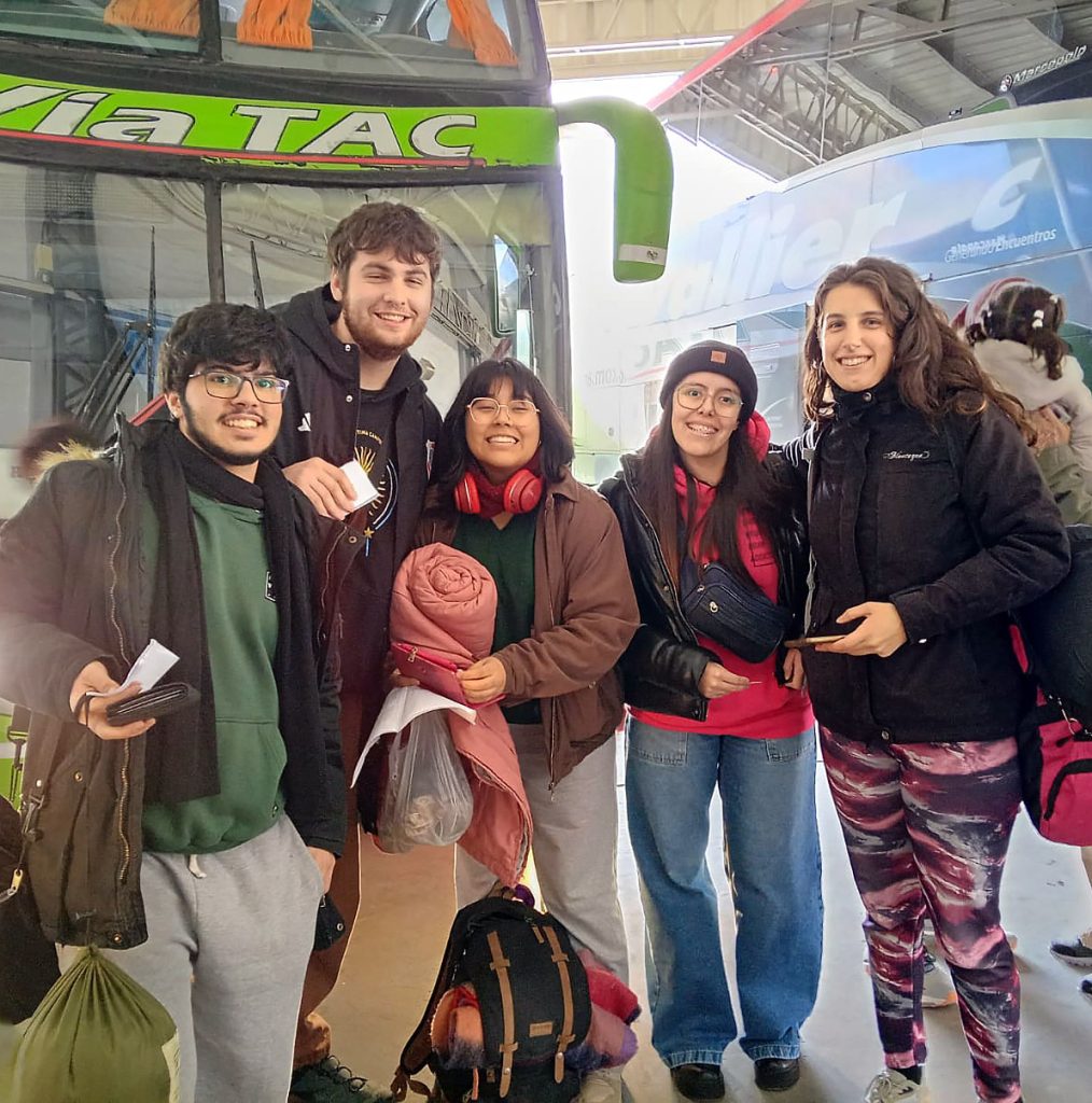 ESTUDIANTES REPRESENTARON A LA FADECS-UNCO EN EL 20.° ENCUENTRO DE COMUNICACIÓN