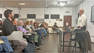 RECONOCIMIENTO INSTITUCIONAL AL PROFESOR CARLOS PESCADER CON MOTIVO DE SU JUBILACIÓN